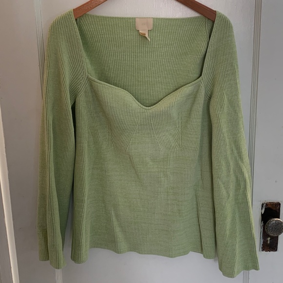 NEW NEVER WORN! NO LONGER ON H&M CA SITE! Rib-knit sweater w/ sweetheart neck - Picture 3 of 10